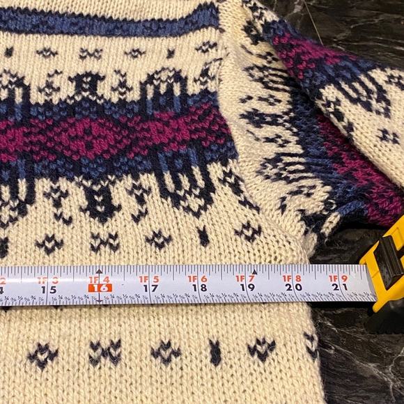 L.L. Bean Freeport, Maine 85% Wool/15% Nylon Blend Sweater Cardigan Sz M - Picture 4 of 6